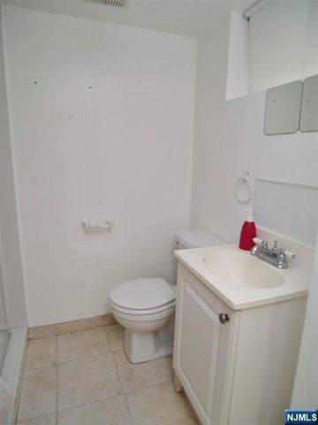 132 Queen Anne Road 1, Bogota, NJ 07603