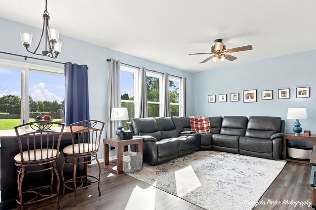 134 E Old Mill Trail, Antioch, IL 60002