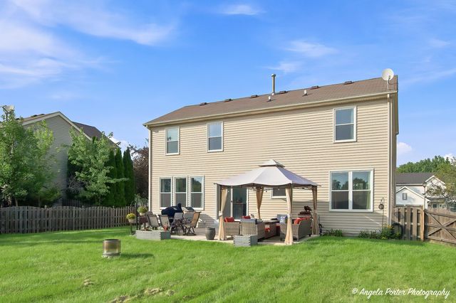 134 E Old Mill Trail, Antioch, IL 60002