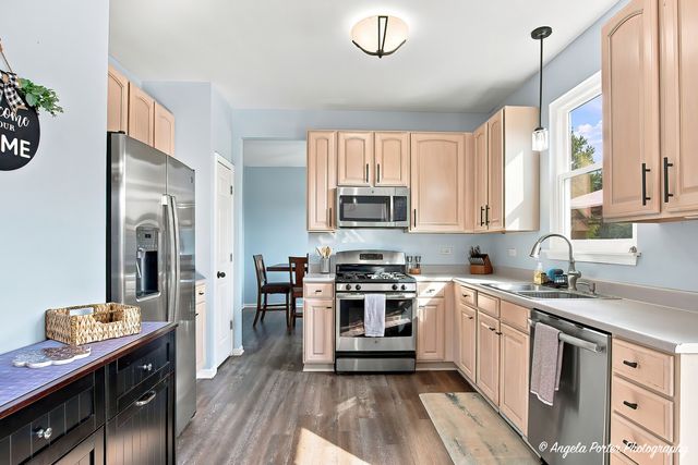134 E Old Mill Trail, Antioch, IL 60002