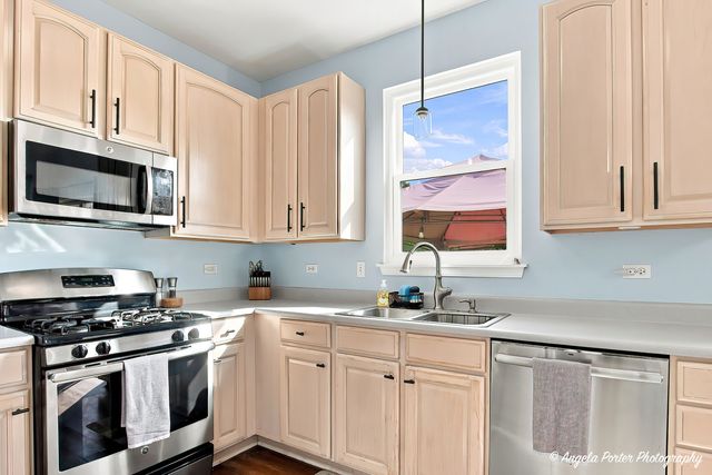 134 E Old Mill Trail, Antioch, IL 60002