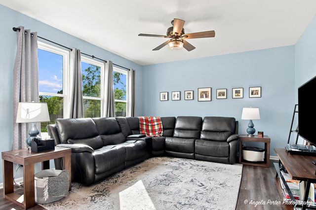 134 E Old Mill Trail, Antioch, IL 60002