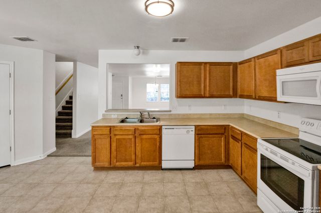 10127 Margarita HL, Converse, TX 78109