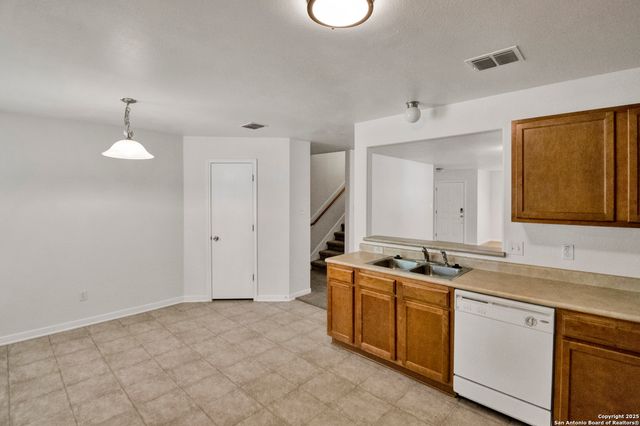 10127 Margarita HL, Converse, TX 78109