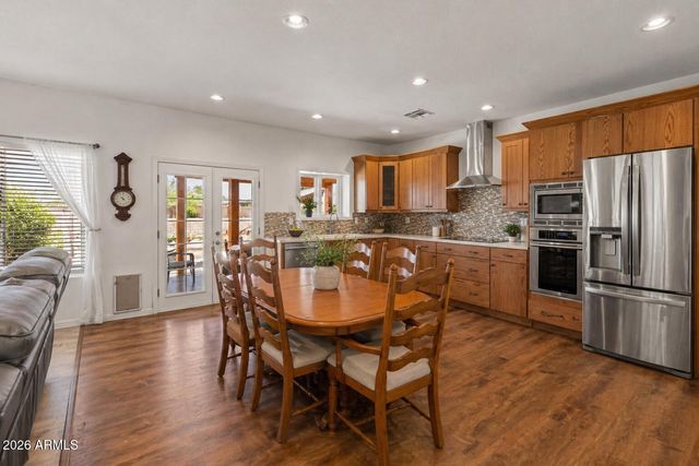 237 E DESERT HOLLY Drive, San Tan Valley, AZ 85143