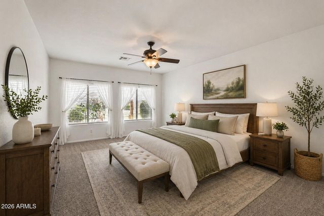237 E DESERT HOLLY Drive, San Tan Valley, AZ 85143
