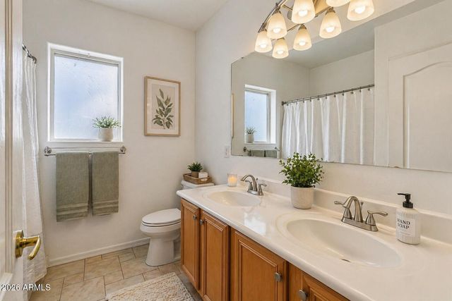 237 E DESERT HOLLY Drive, San Tan Valley, AZ 85143
