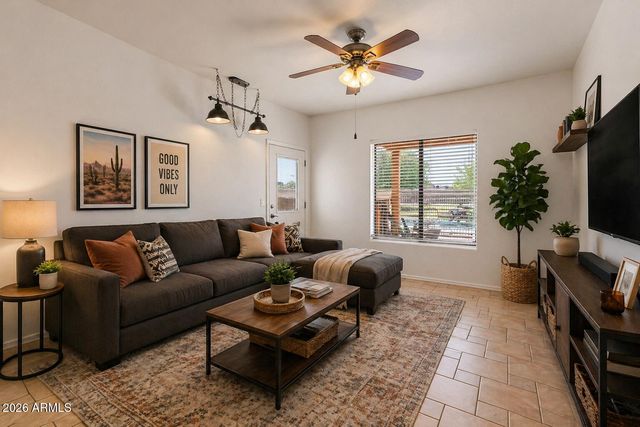 237 E DESERT HOLLY Drive, San Tan Valley, AZ 85143