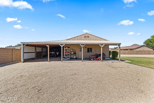 237 E DESERT HOLLY Drive, San Tan Valley, AZ 85143