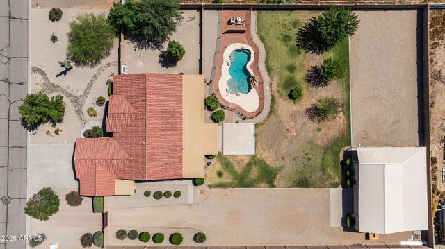 237 E DESERT HOLLY Drive, San Tan Valley, AZ 85143