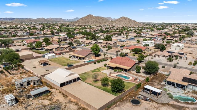 237 E DESERT HOLLY Drive, San Tan Valley, AZ 85143