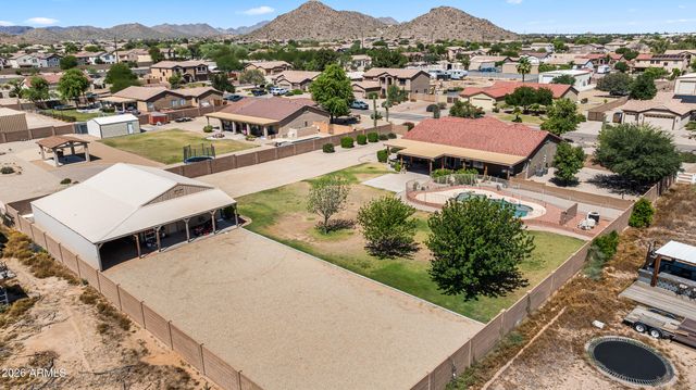 237 E DESERT HOLLY Drive, San Tan Valley, AZ 85143