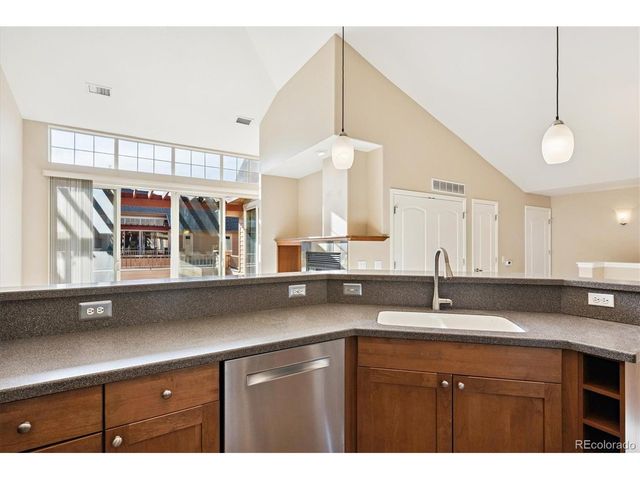 8578 Gold Peak Dr C, Highlands Ranch, CO 80130