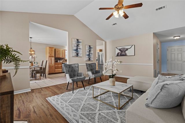 42 Rob Street, Farmington, AR 72730