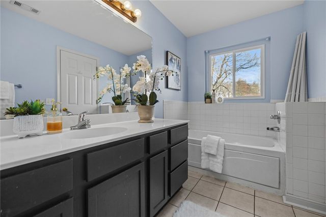 42 Rob Street, Farmington, AR 72730