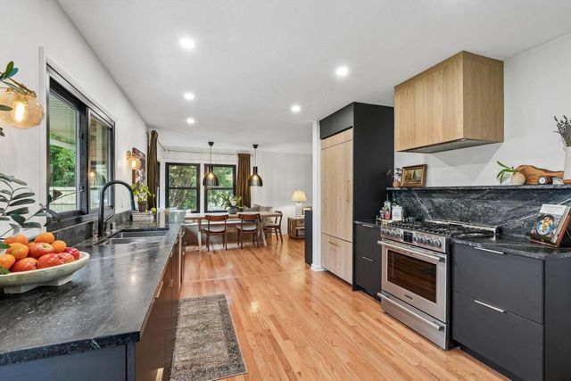 7524 W Wisconsin AVENUE, Wauwatosa, WI 53213