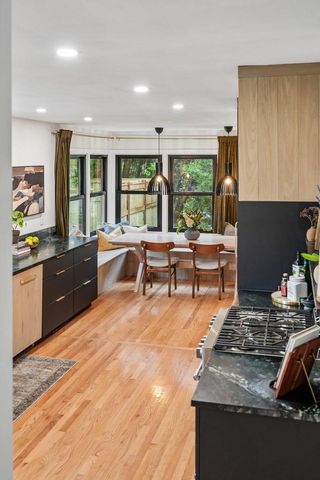 7524 W Wisconsin AVENUE, Wauwatosa, WI 53213