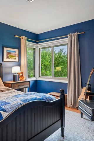 7524 W Wisconsin AVENUE, Wauwatosa, WI 53213