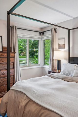 7524 W Wisconsin AVENUE, Wauwatosa, WI 53213