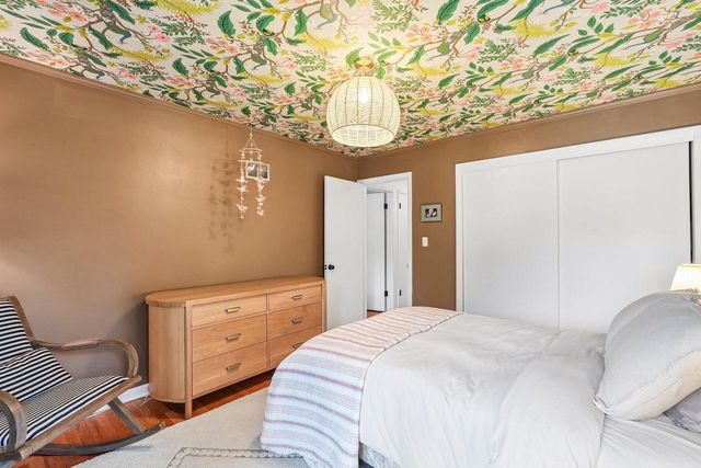 7524 W Wisconsin AVENUE, Wauwatosa, WI 53213