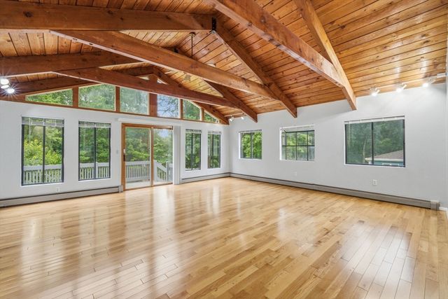 69 Lake St, Shrewsbury, MA 01545