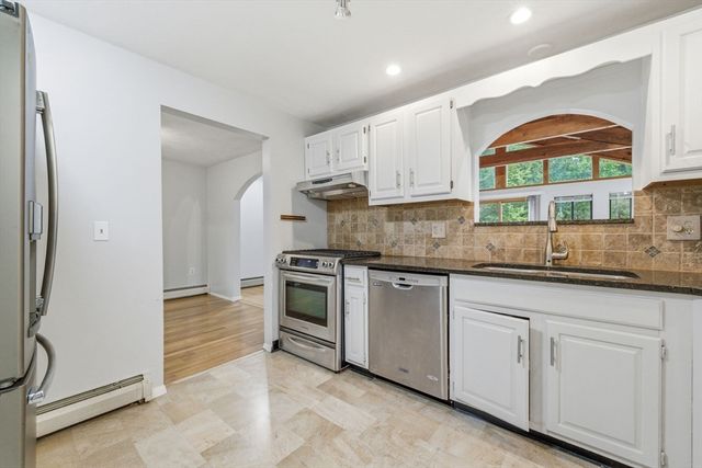 69 Lake St, Shrewsbury, MA 01545