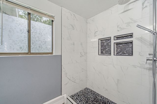 69 Lake St, Shrewsbury, MA 01545