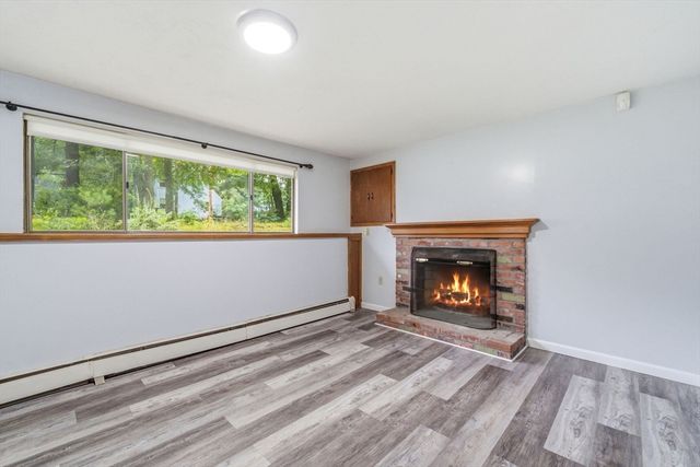 69 Lake St, Shrewsbury, MA 01545