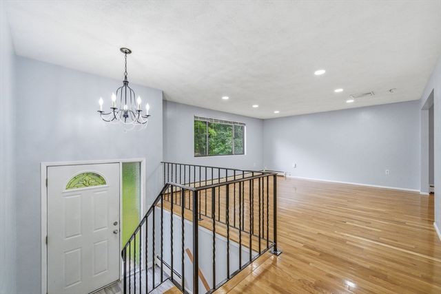 69 Lake St, Shrewsbury, MA 01545