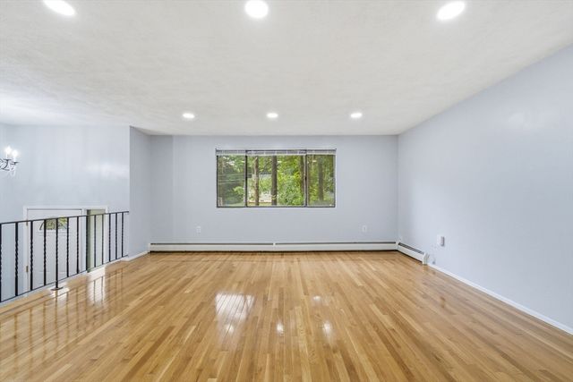 69 Lake St, Shrewsbury, MA 01545