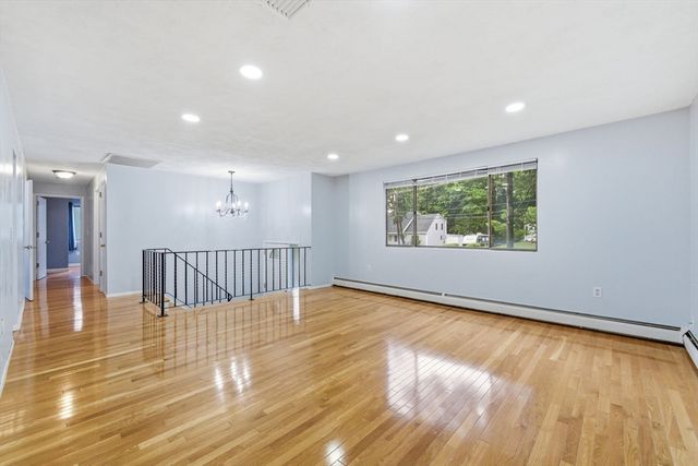 69 Lake St, Shrewsbury, MA 01545