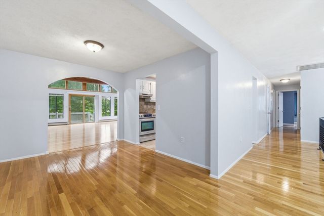 69 Lake St, Shrewsbury, MA 01545