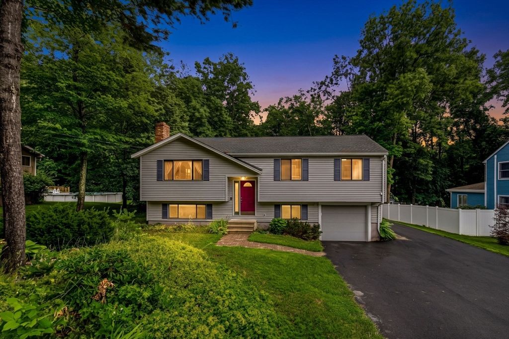 69 Lake St, Shrewsbury, MA 01545