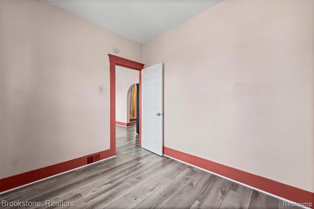 12140 Mitchell Street, Hamtramck, MI 48212