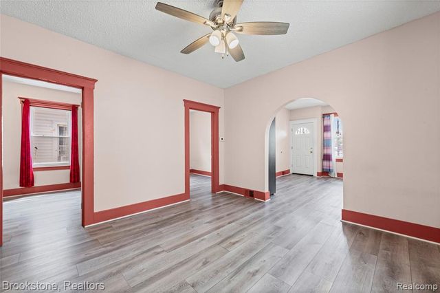 12140 Mitchell Street, Hamtramck, MI 48212