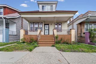 12140 Mitchell Street, Hamtramck, MI 48212