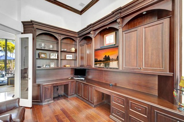 118 Via Quantera, Palm Beach Gardens, FL 33418