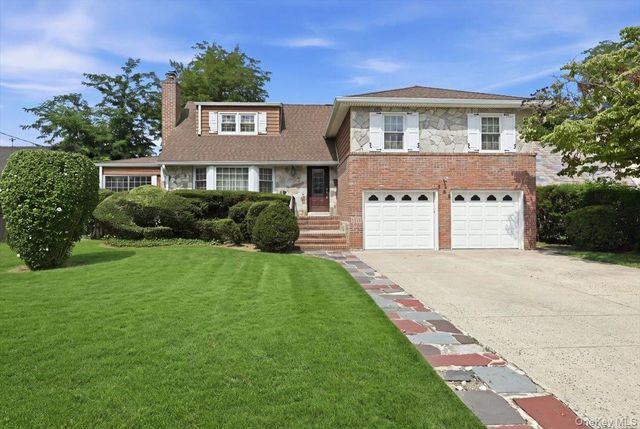 288 Brower Avenue, Rockville Centre, NY 11570