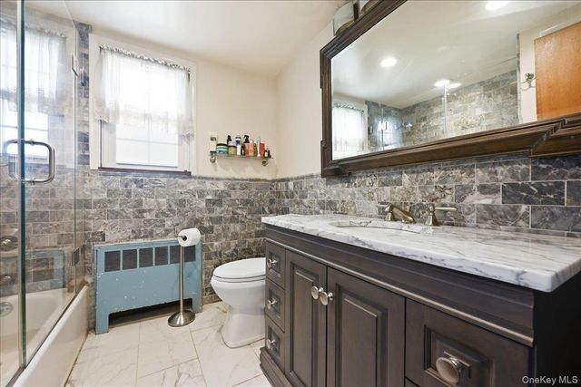 288 Brower Avenue, Rockville Centre, NY 11570
