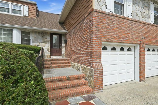 288 Brower Avenue, Rockville Centre, NY 11570