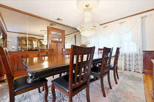 288 Brower Avenue, Rockville Centre, NY 11570