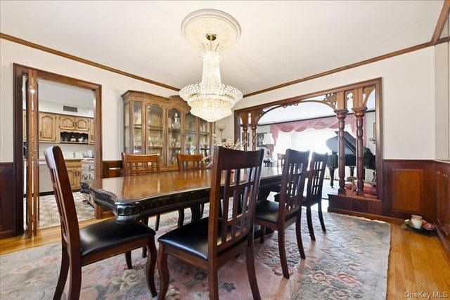 288 Brower Avenue, Rockville Centre, NY 11570