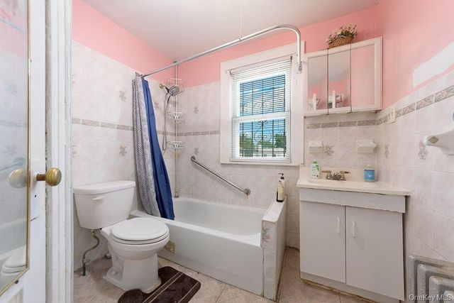 13449 230th Street, Springfield Gardens, NY 11413