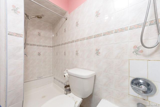 13449 230th Street, Springfield Gardens, NY 11413