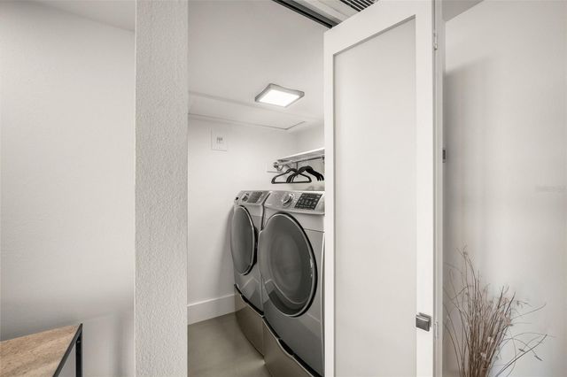 420 BEACH ROAD 606, Sarasota, FL 34242