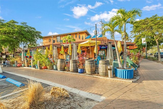 420 BEACH ROAD 606, Sarasota, FL 34242