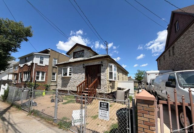 142-25 Bascom Avenue, South Ozone Park, NY 11436