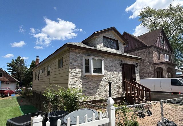 142-25 Bascom Avenue, South Ozone Park, NY 11436