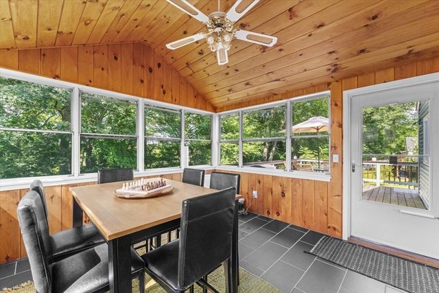 21 Fyrbeck Ave, Shrewsbury, MA 01545