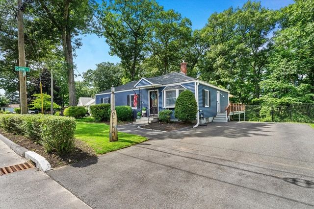 21 Fyrbeck Ave, Shrewsbury, MA 01545